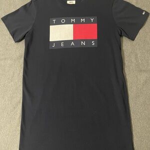 Tommy Hilfiger Men's Navy Blue T-Shirt